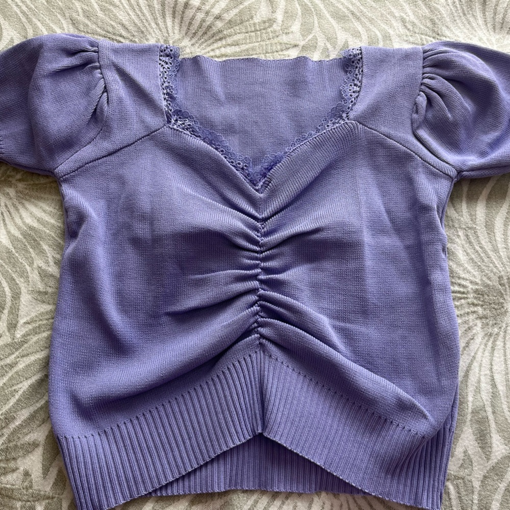 Chuu Purple top
